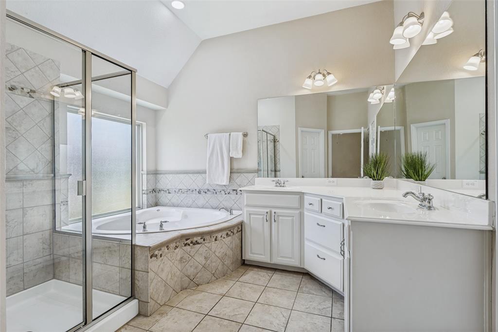 1803 Caprock Road Allen, TX 75002 - Photo 17 of 32 Primary bath