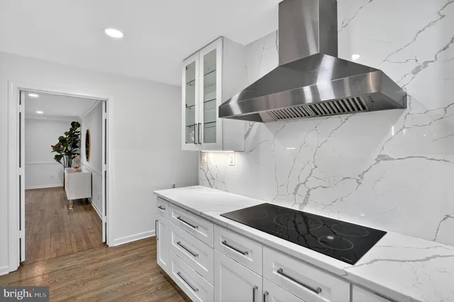 a view of an empty room with cabinet