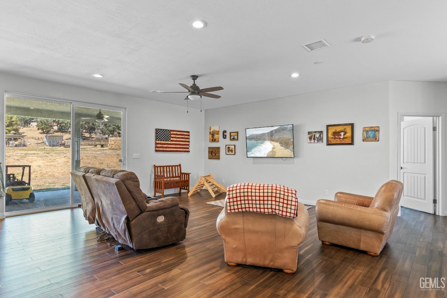 Undisclosed Address Tehachapi, CA 93561 - Photo 7 of 41 a living room with furniture