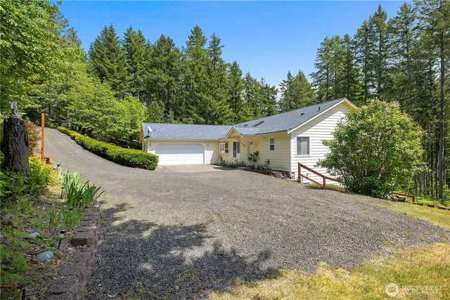 a view of house and outdoor space