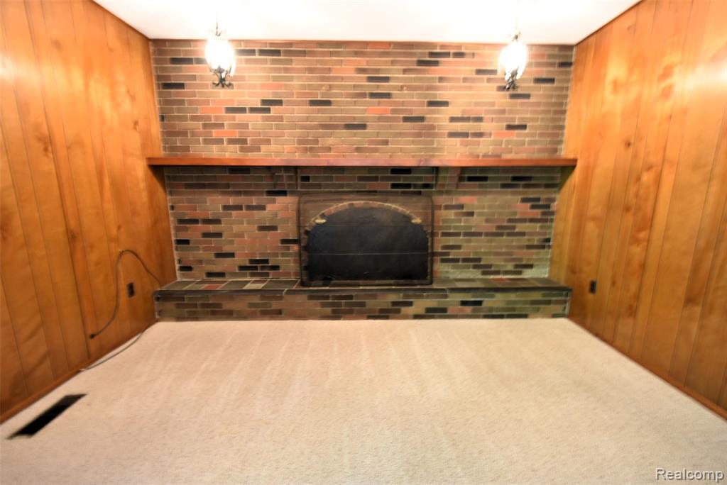 2356 Rochester Road Leonard, MI 48367 - Photo 14 of 40