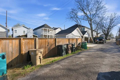 $745,000 | 4915 Illinois Avenue, Nashville, TN 37209