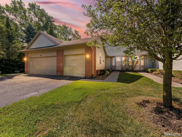 $1,695 | 1240 University Drive, Pontiac, MI 48342