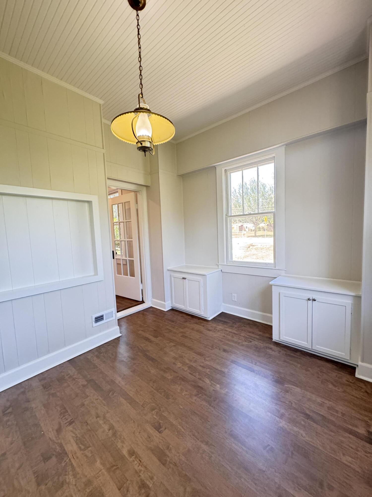 800 Hampton Street Walterboro, SC 29488 - Photo 127 of 136 800 Hampton Street (23)