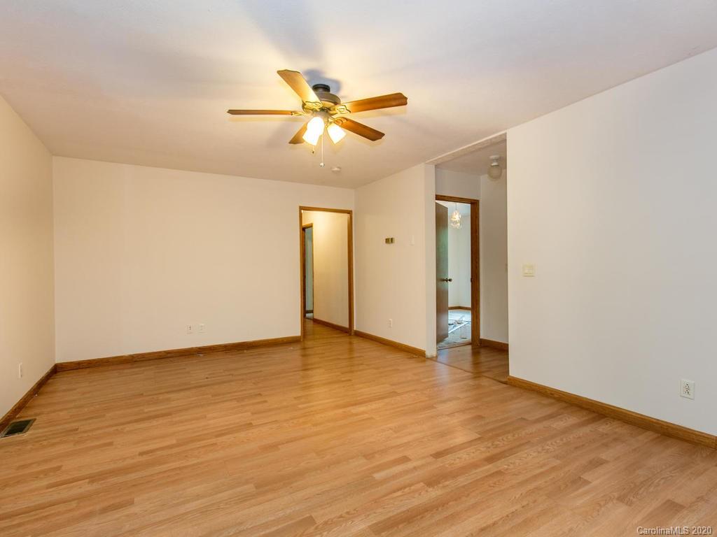 79 Edwards Road Fairview, NC 28730 - Photo 13 of 36 Gallery Image 13