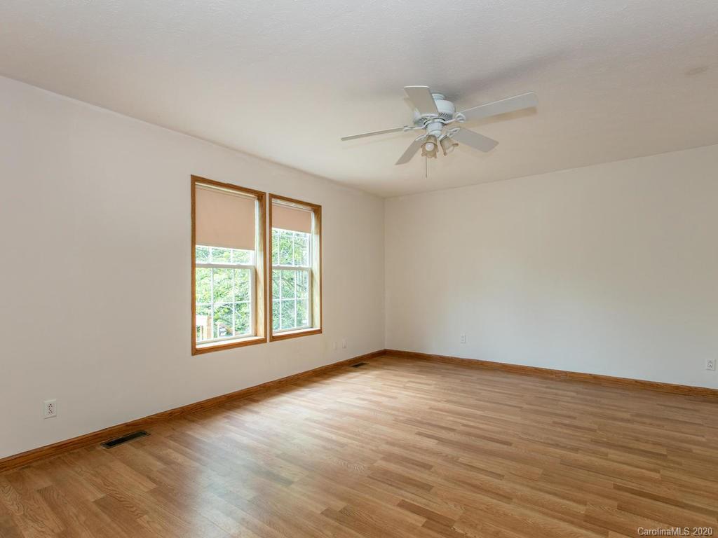 79 Edwards Road Fairview, NC 28730 - Photo 14 of 36 Gallery Image 14