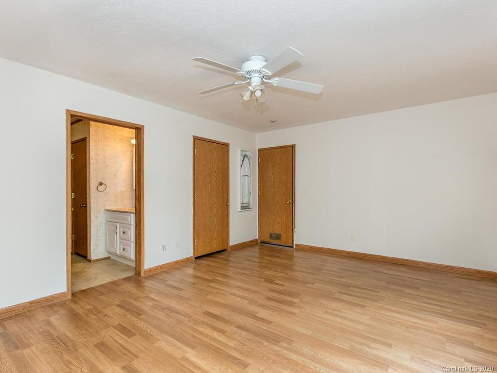79 Edwards Road Fairview, NC 28730 - Photo 17 of 36 Gallery Image 17