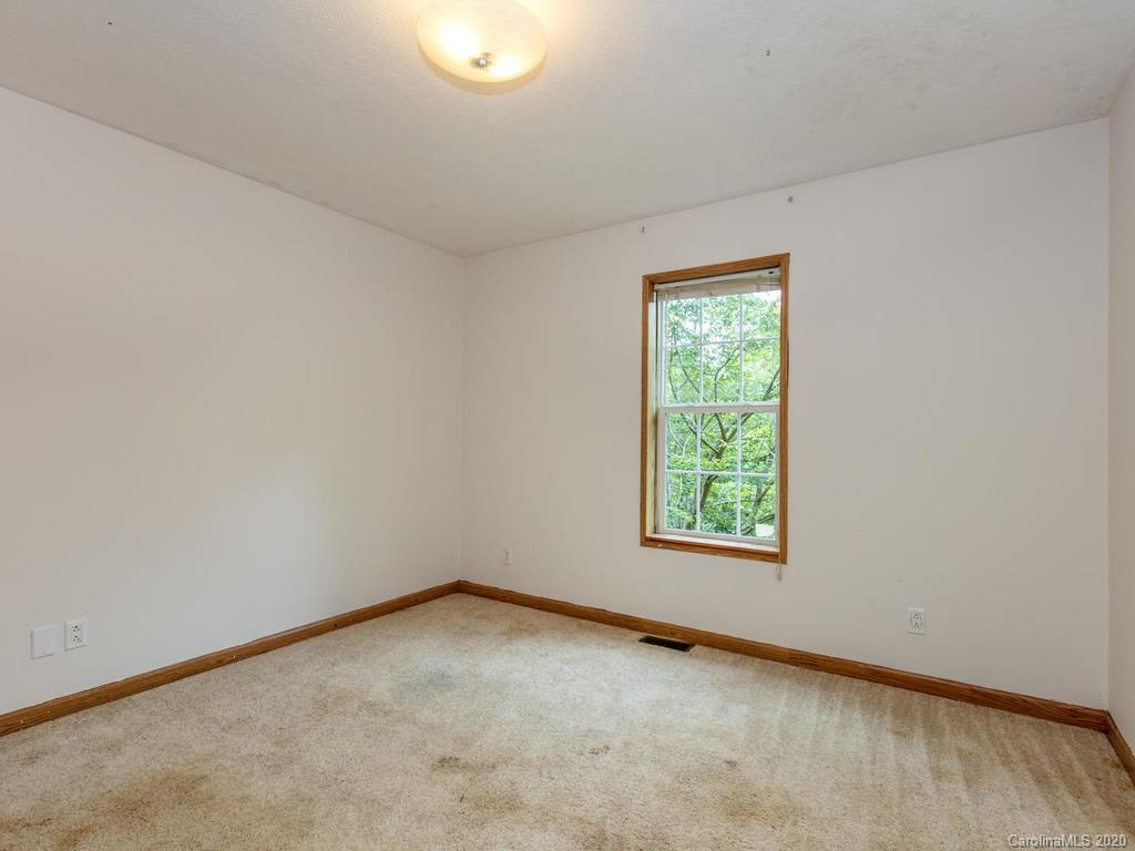 79 Edwards Road Fairview, NC 28730 - Photo 19 of 36 Gallery Image 19
