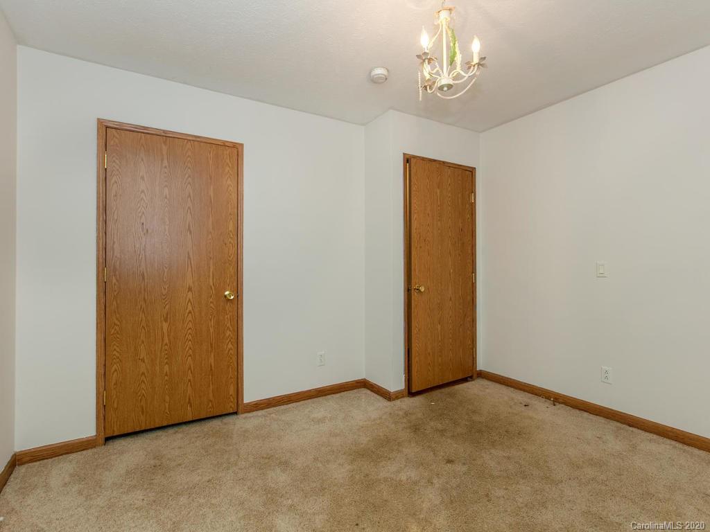 79 Edwards Road Fairview, NC 28730 - Photo 20 of 36 Gallery Image 20