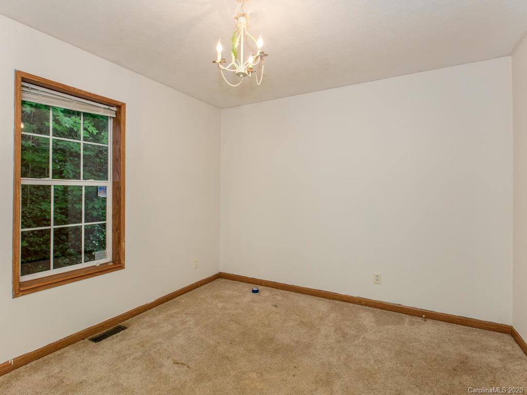 79 Edwards Road Fairview, NC 28730 - Photo 21 of 36 Gallery Image 21