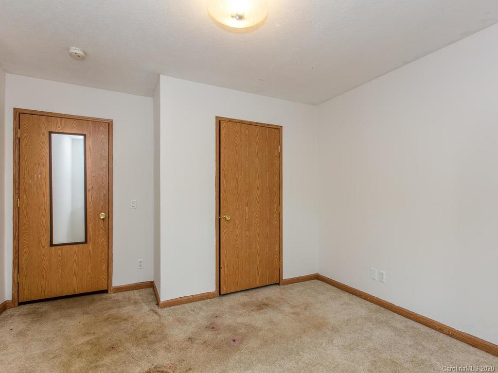 79 Edwards Road Fairview, NC 28730 - Photo 22 of 36 Gallery Image 22