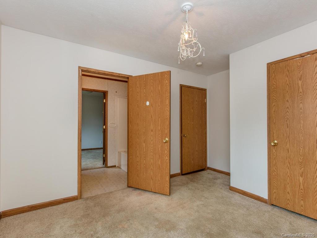 79 Edwards Road Fairview, NC 28730 - Photo 25 of 36 Gallery Image 25