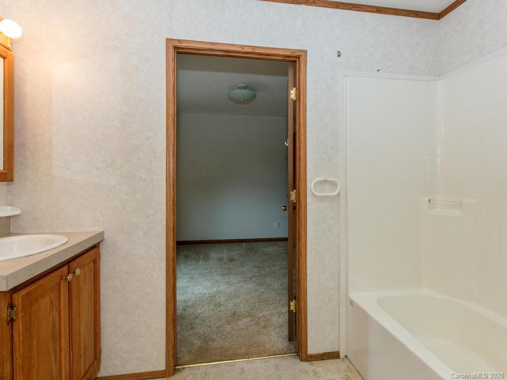 79 Edwards Road Fairview, NC 28730 - Photo 27 of 36 Gallery Image 27