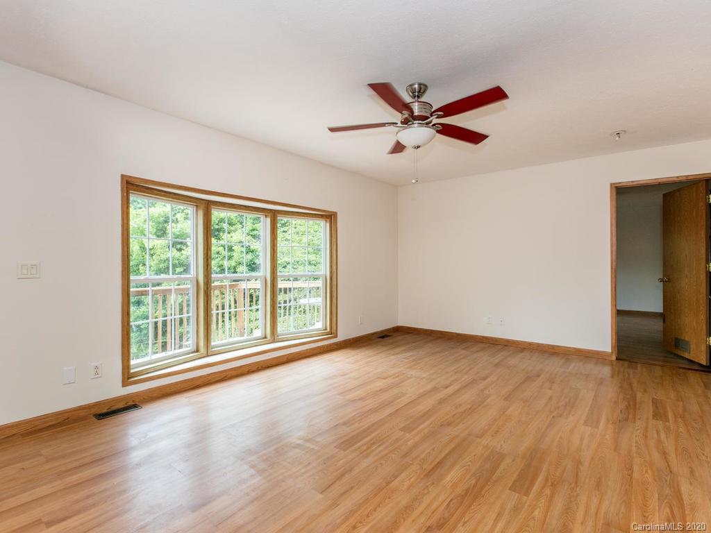 79 Edwards Road Fairview, NC 28730 - Photo 4 of 36 Gallery Image 4