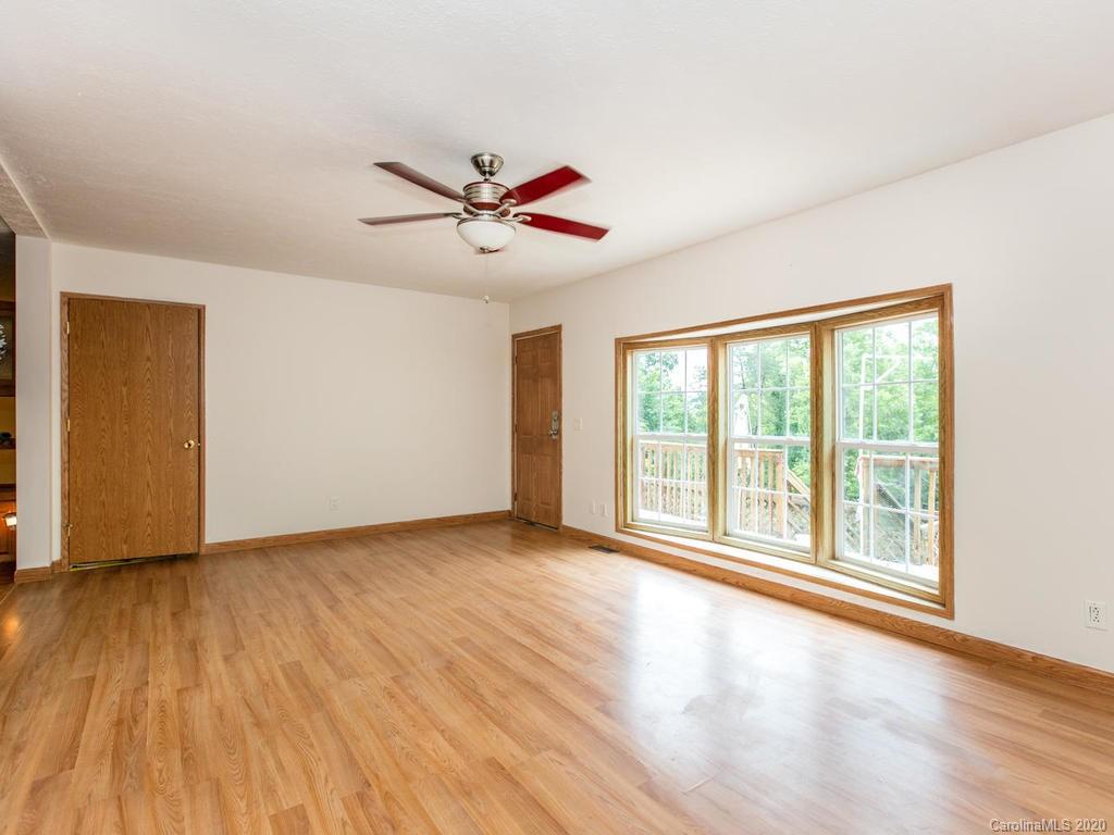 79 Edwards Road Fairview, NC 28730 - Photo 5 of 36 Gallery Image 5