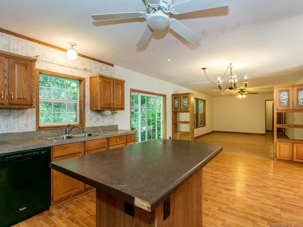 79 Edwards Road Fairview, NC 28730 - Photo 8 of 36 Gallery Image 8