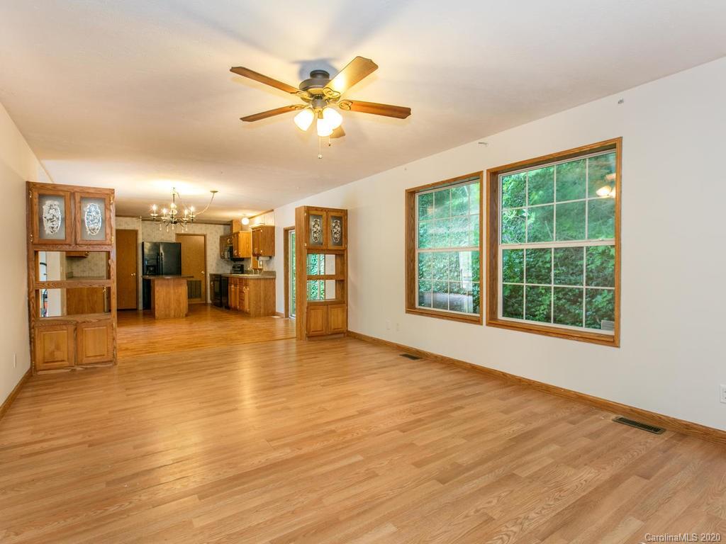 79 Edwards Road Fairview, NC 28730 - Photo 10 of 36 Gallery Image 10