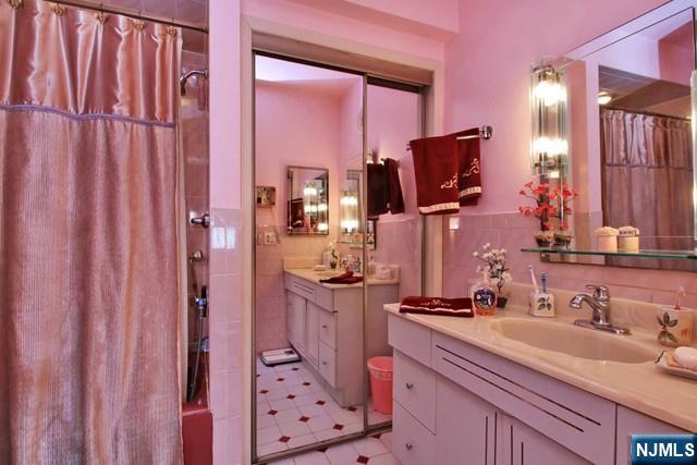 333 Henry Street Hasbrouck Heights, NJ 07604 - Photo 16 of 27