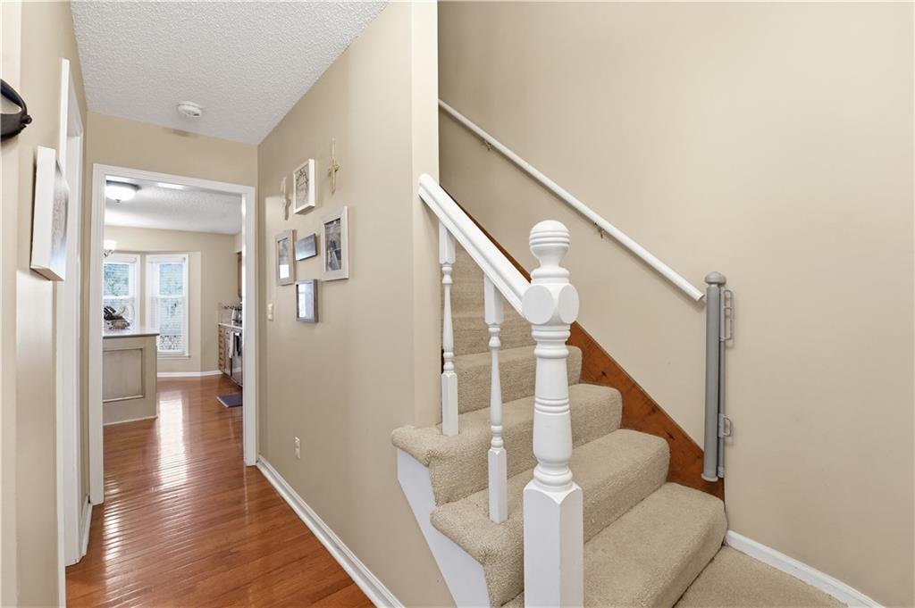 7950 Acuff Lane Lenexa, KS 66215 - Photo 3 of 44