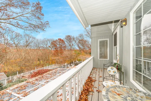 $1,300,000 | 17 Thide Court, Smithtown, NY 11787