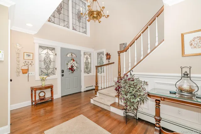 $1,300,000 | 17 Thide Court, Smithtown, NY 11787