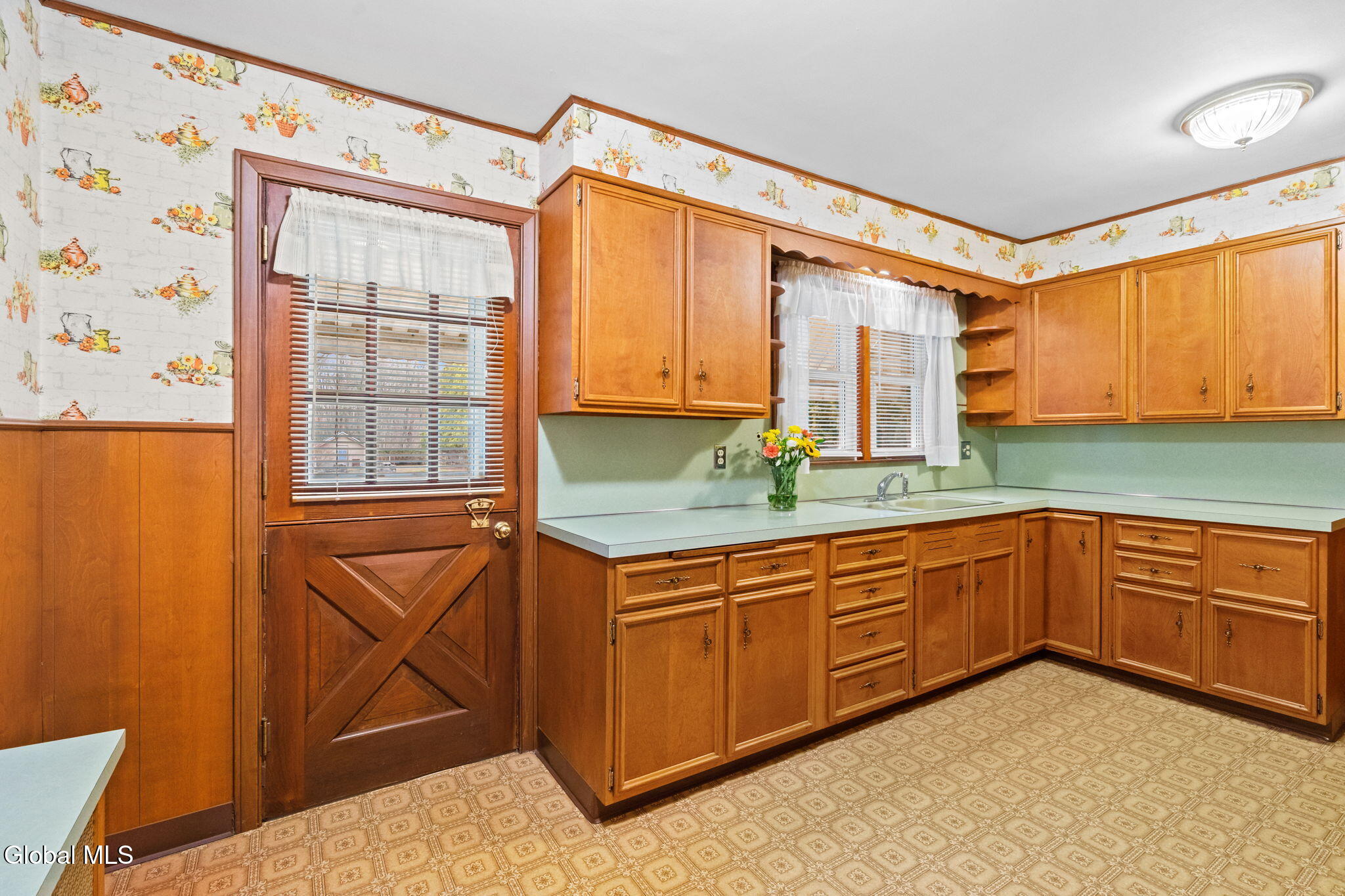 1021 Dunnsville Road Rotterdam, NY 12306 - Photo 12 of 42 12