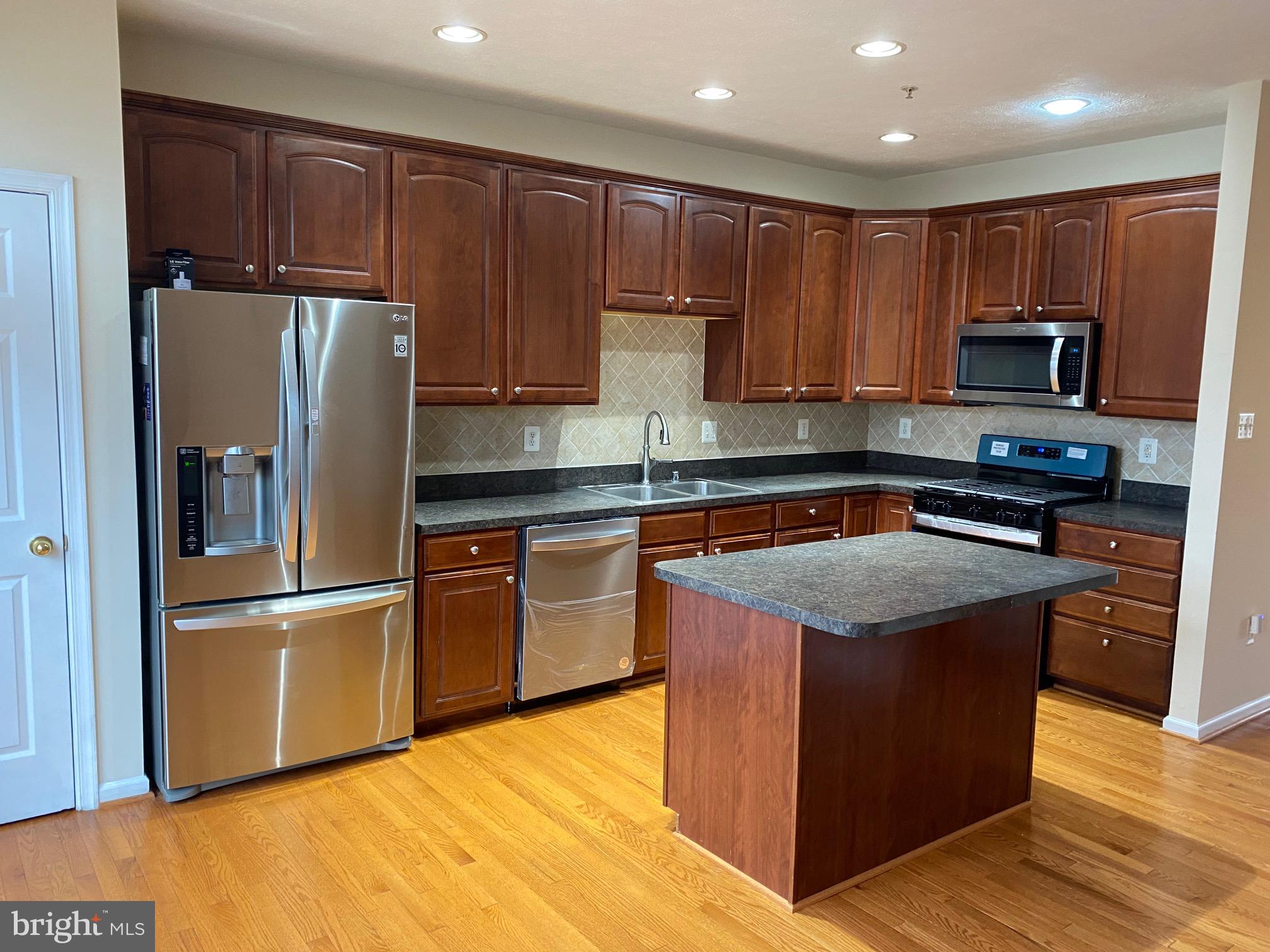 739 Sherman Road Middle River, MD 21220 - Photo 17 of 47 KITCHEN 2