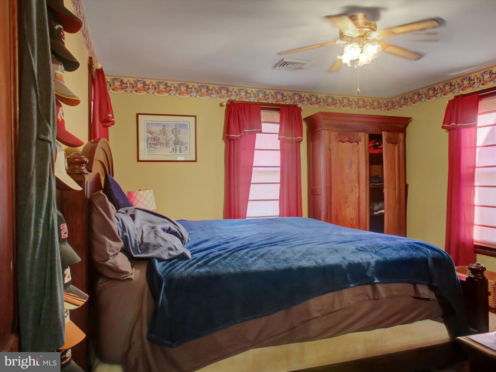 208 Hamilton Avenue Waynesboro, PA 17268 - Photo 23 of 54 Bedroom 1