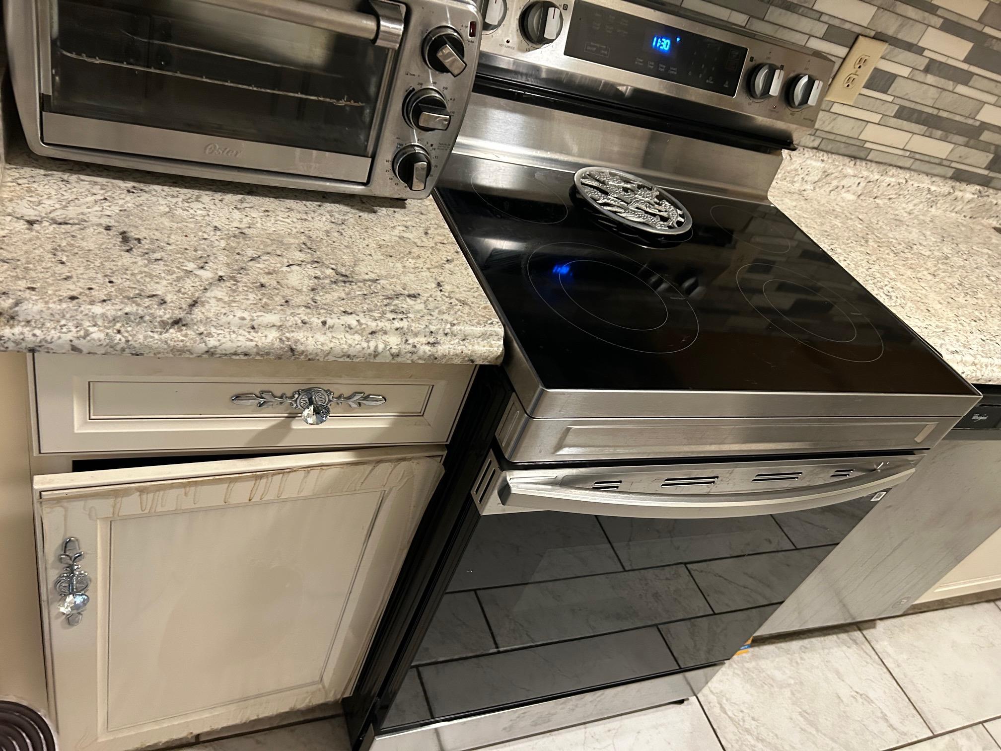 2 Secora Road, Unit C20 Monsey, NY 10952 - Photo 9 of 34 a close view of stove