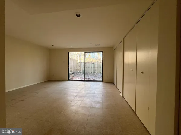 $2,450 | 8916 Footed Ridge, Columbia, MD 21045