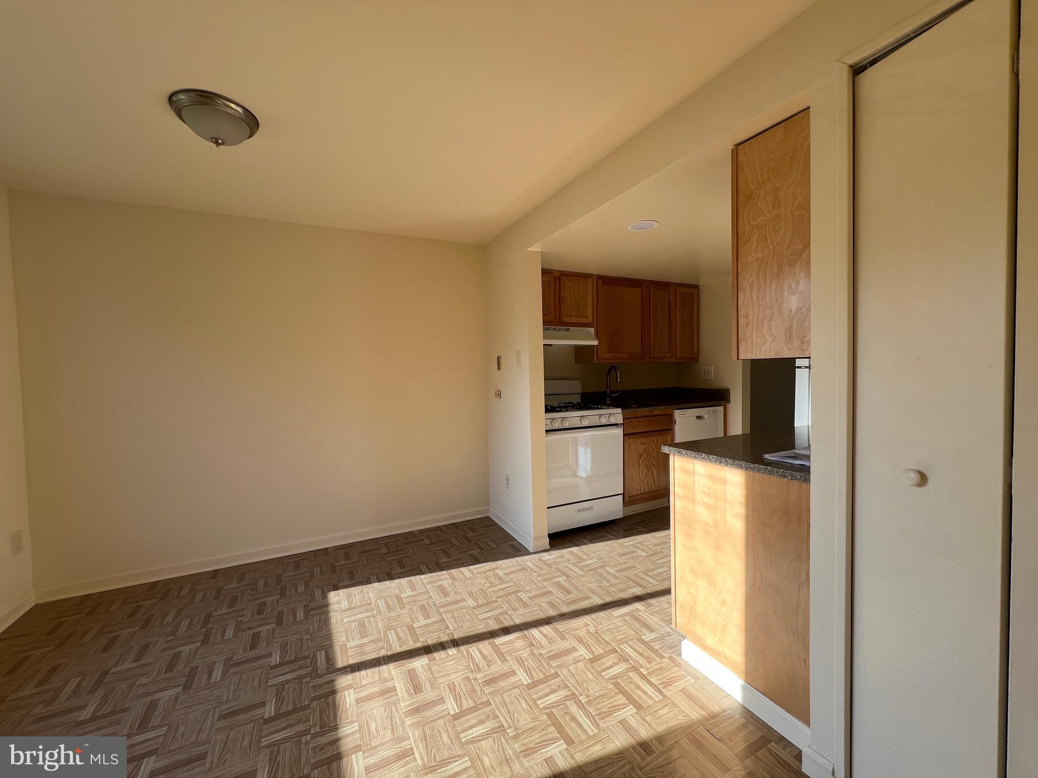 8916 Footed Ridge Columbia, MD 21045 - Photo 3 of 29