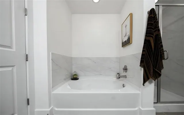 $2,073 | 1010 West Peachtree Street Northwest, Unit 450, Atlanta, GA 30309