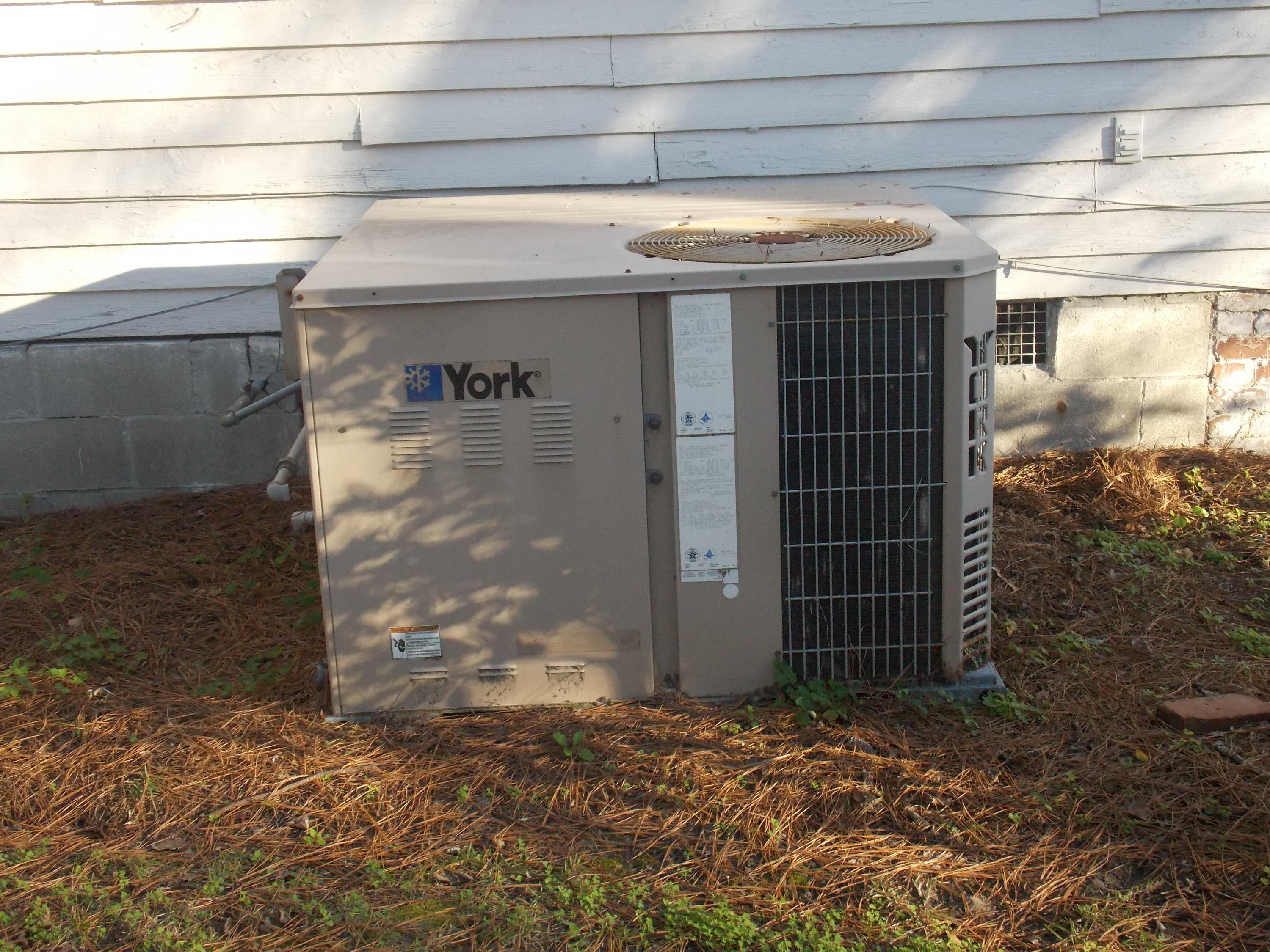 500 Raysor Street St. George, SC 29477 - Photo 5 of 18 500 D