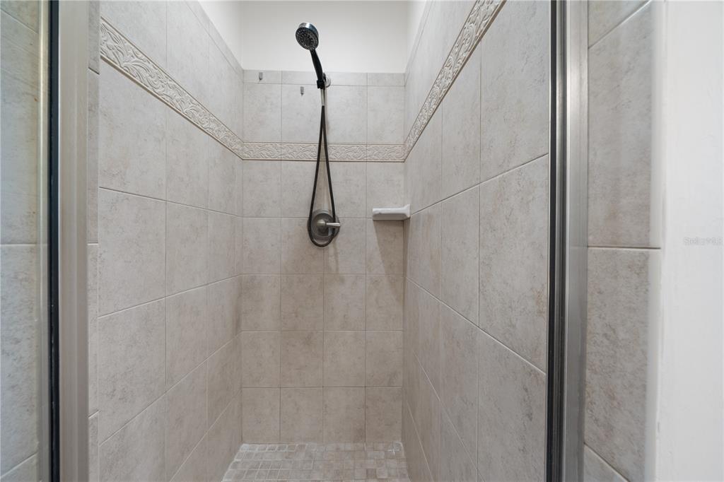 15426 Northwest 136th Terrace Alachua, FL 32615 - Photo 18 of 36