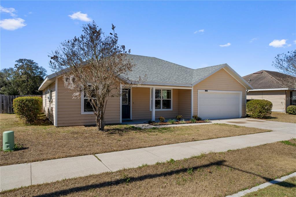 15426 Northwest 136th Terrace Alachua, FL 32615 - Photo 2 of 36