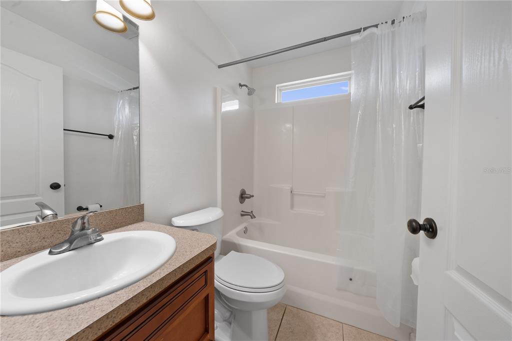 15426 Northwest 136th Terrace Alachua, FL 32615 - Photo 21 of 36