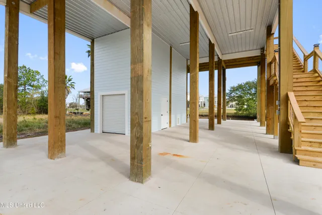 $599,000 | 11064 Manhattan Street, Bay St. Louis, MS 39520