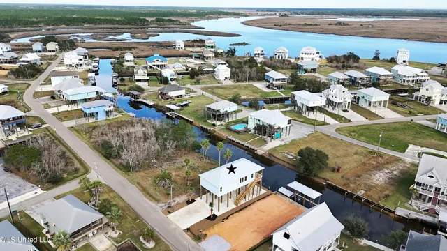 $599,000 | 11064 Manhattan Street, Bay St. Louis, MS 39520