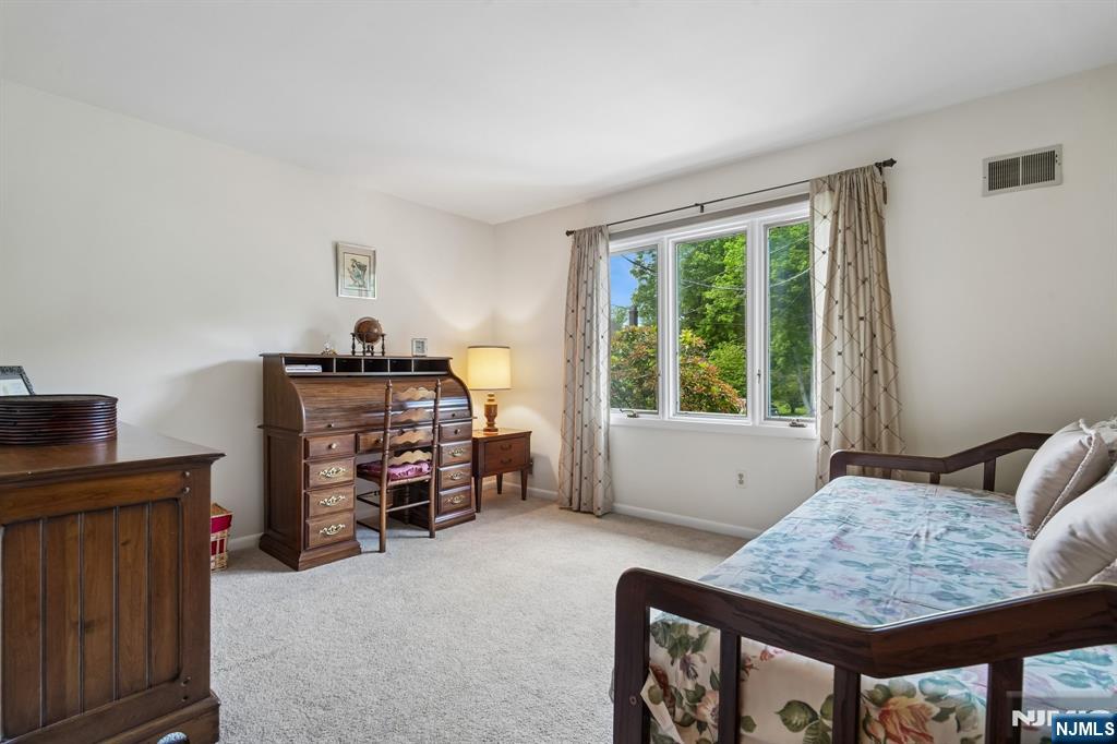 107 Arverne Road West Orange, NJ 07052 - Photo 28 of 50