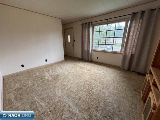 3941 East 19th Street Hibbing, MN 55746 - Photo 3 of 18