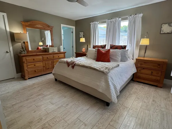 $845,000 | 423 Beacon Street, Tequesta, FL 33469