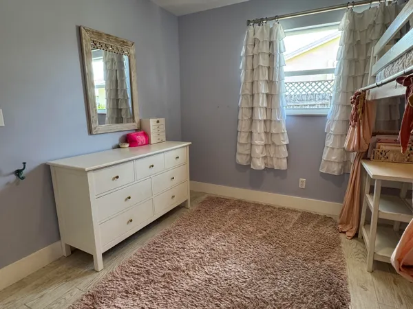 $845,000 | 423 Beacon Street, Tequesta, FL 33469