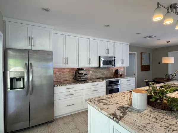 $845,000 | 423 Beacon Street, Tequesta, FL 33469