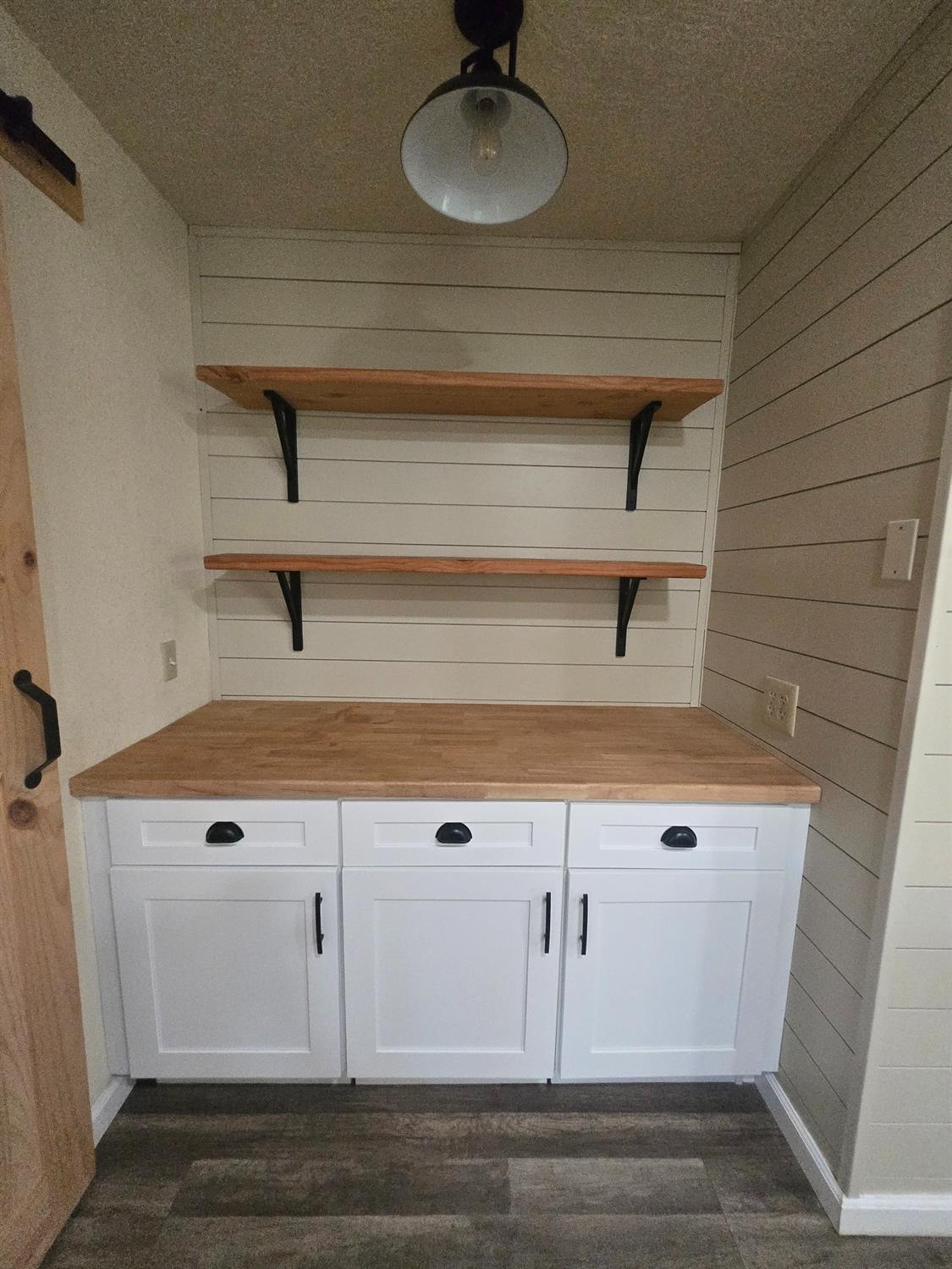 10601 Lime Kiln Road Grass Valley, CA 95949 - Photo 19 of 79 Extra storage in the kitchen.