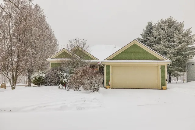 $630,000 | 1 Stillwater Drive, Lebanon, NH 03784