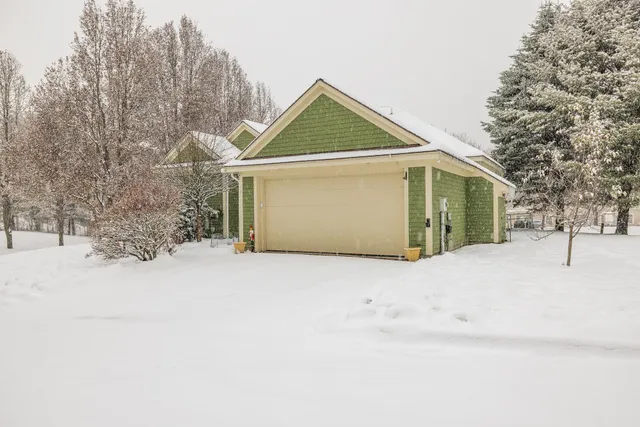 $630,000 | 1 Stillwater Drive, Lebanon, NH 03784