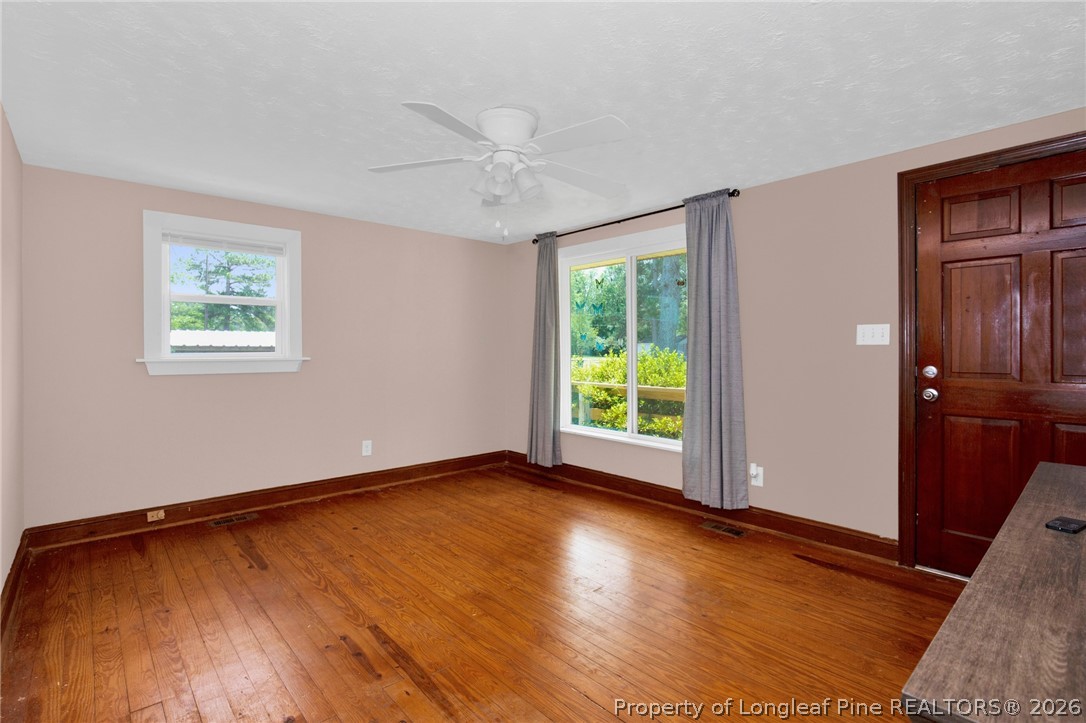 219 East Clinton Street Autryville, NC 28318 - Photo 5 of 41