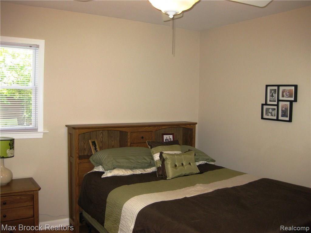 31533 Marblehead Road Farmington, MI 48336 - Photo 14 of 38 Master Bedroom