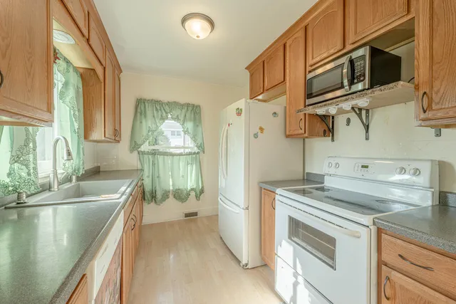 $262,500 | 2113 11th Street, Monroe, WI 53566