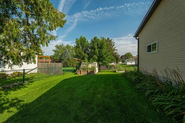 $262,500 | 2113 11th Street, Monroe, WI 53566